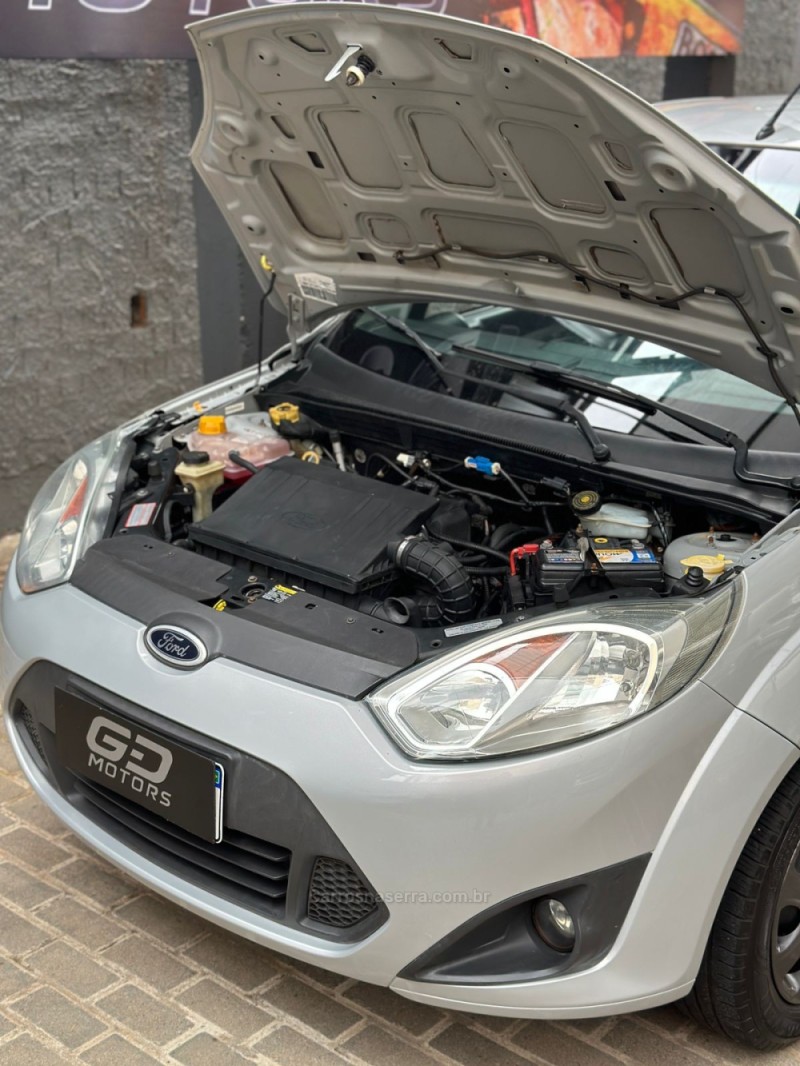 FIESTA 1.6 ROCAM SE SEDAN 8V FLEX 4P MANUAL - 2012 - PASSO FUNDO