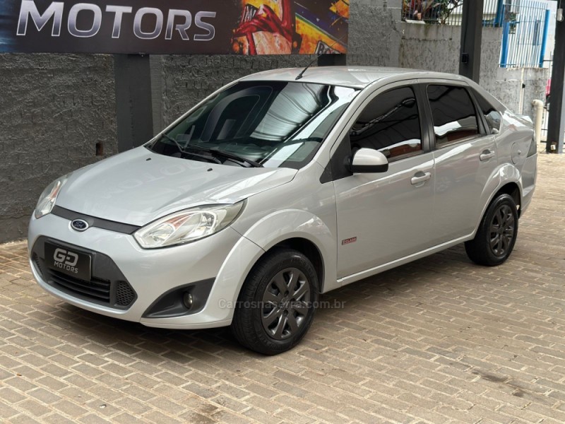 FIESTA 1.6 ROCAM SE SEDAN 8V FLEX 4P MANUAL - 2012 - PASSO FUNDO