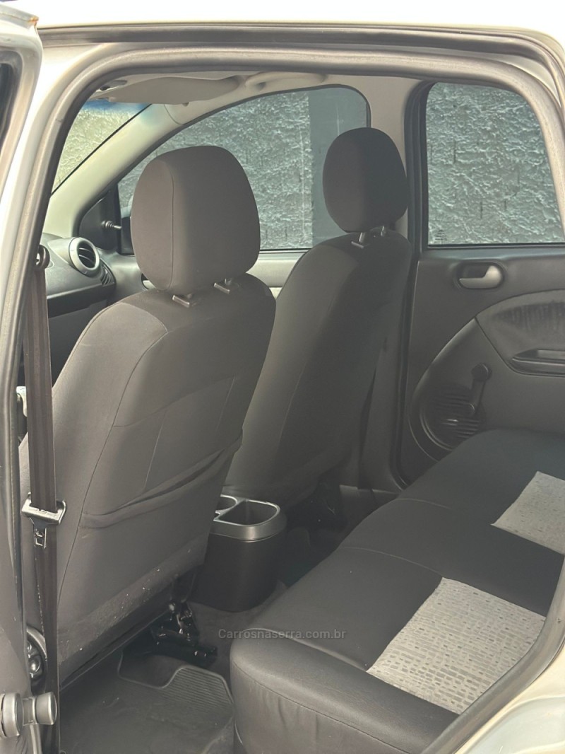 FIESTA 1.6 ROCAM SE SEDAN 8V FLEX 4P MANUAL - 2012 - PASSO FUNDO