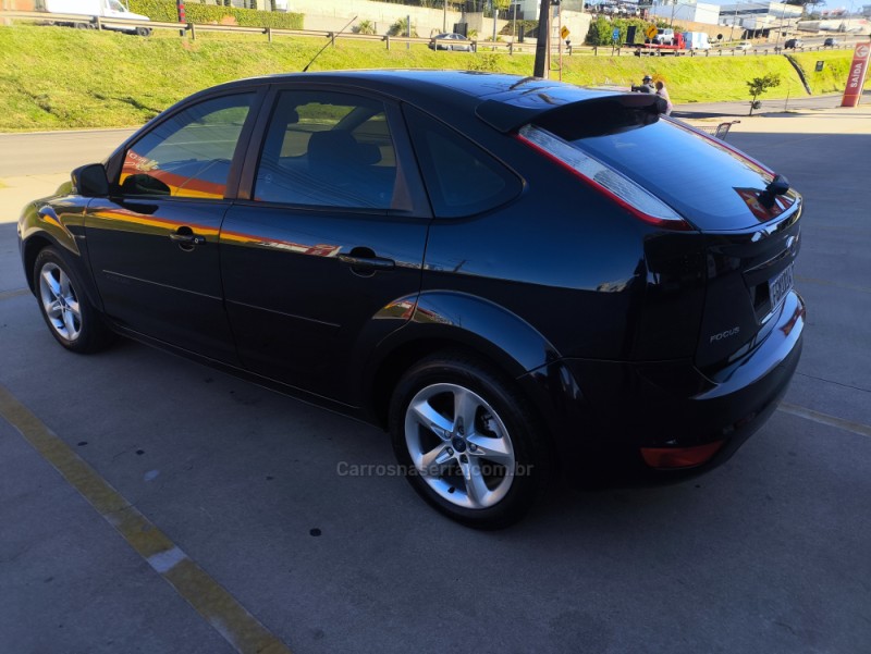 FOCUS 2.0 FC 16V GASOLINA 4P MANUAL - 2013 - FARROUPILHA