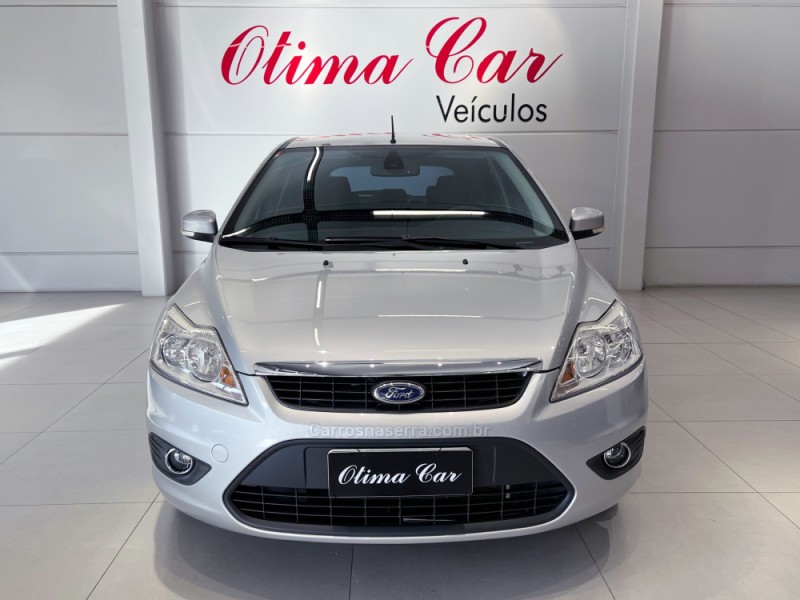 FOCUS 2.0 GLX 16V FLEX 4P MANUAL - 2012 - FLORES DA CUNHA