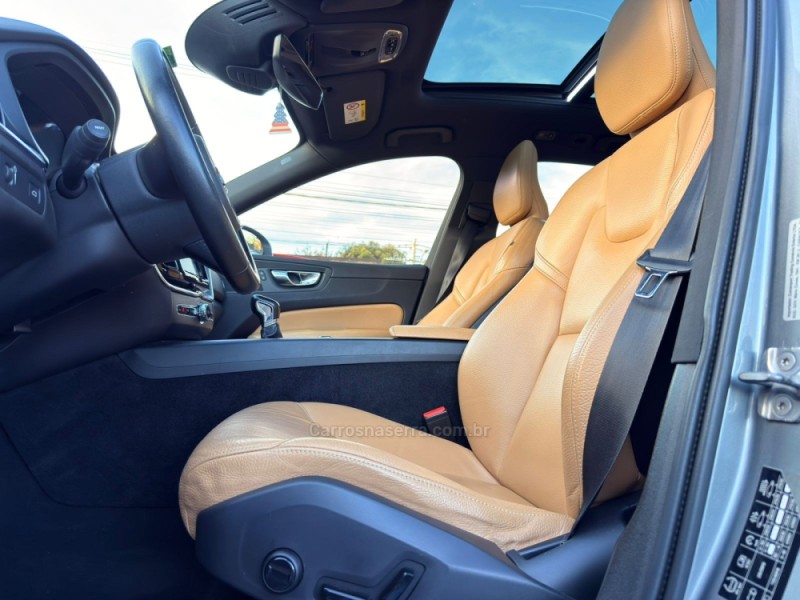 XC60 2.4 D5 MOMENTUM DIESEL AWD 4P AUTOMÁTICO - 2019 - CANELA