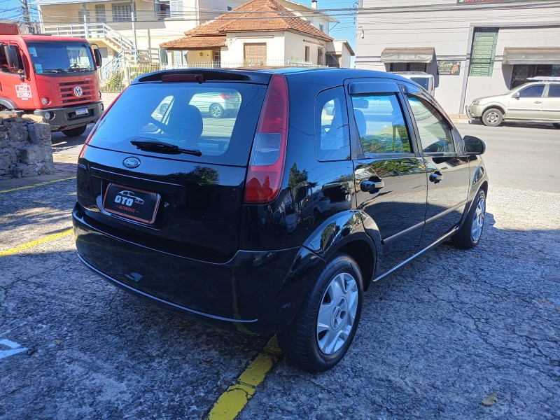 FIESTA 1.0 MPI CLASS 8V FLEX 4P MANUAL - 2006 - FARROUPILHA