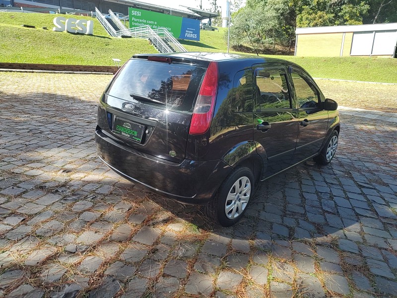 FIESTA 1.0 MPI 8V GASOLINA 4P MANUAL - 2006 - CAXIAS DO SUL