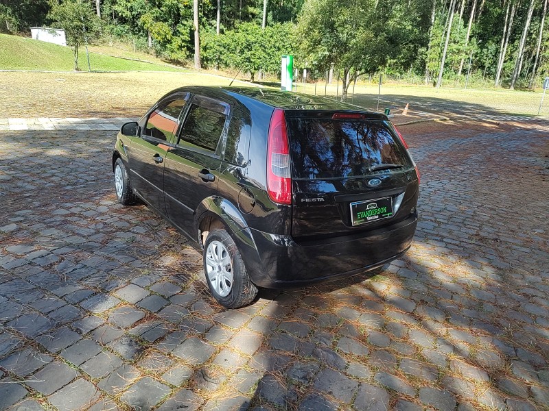 FIESTA 1.0 MPI 8V GASOLINA 4P MANUAL - 2006 - CAXIAS DO SUL