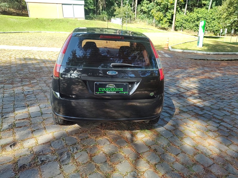 FIESTA 1.0 MPI 8V GASOLINA 4P MANUAL - 2006 - CAXIAS DO SUL