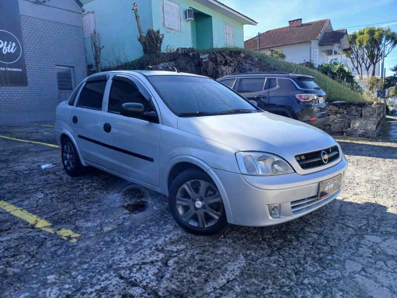 CORSA 1.0 MPFI MAXX 8V GASOLINA 4P MANUAL - 2005 - FARROUPILHA