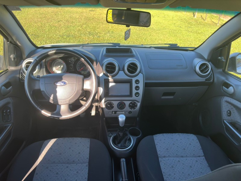 FIESTA 1.0 SE 8V FLEX 4P MANUAL - 2014 - FARROUPILHA