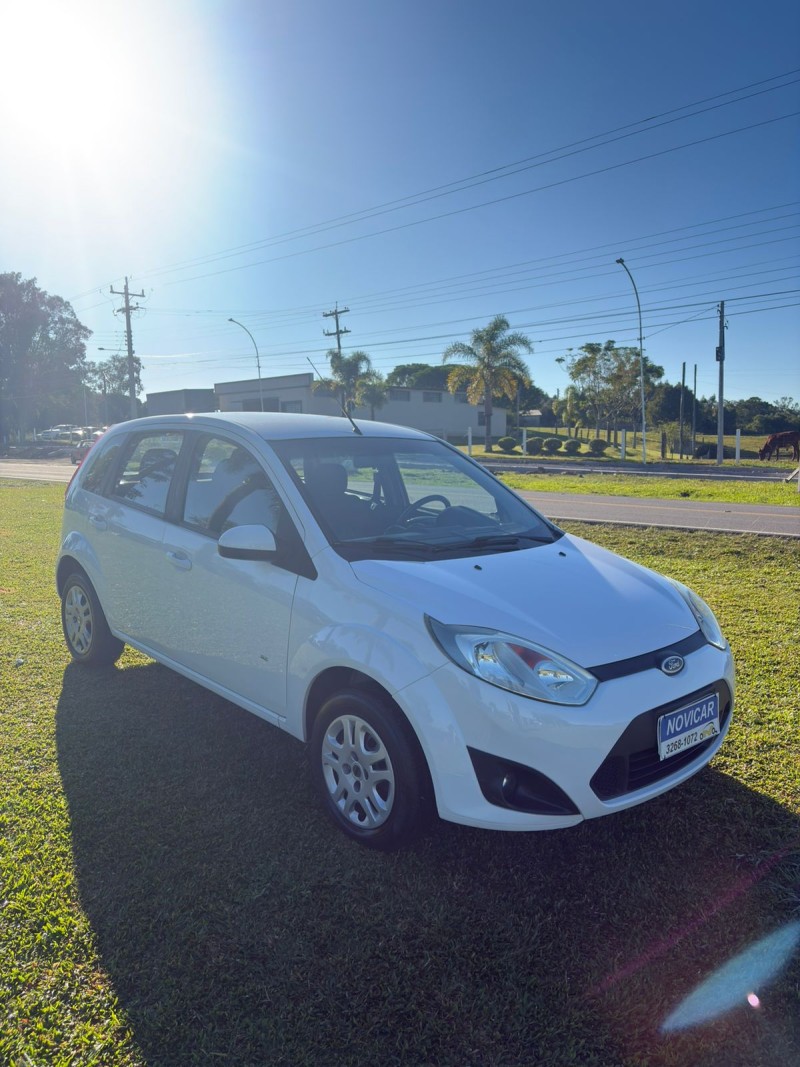 FIESTA 1.0 SE 8V FLEX 4P MANUAL - 2014 - FARROUPILHA