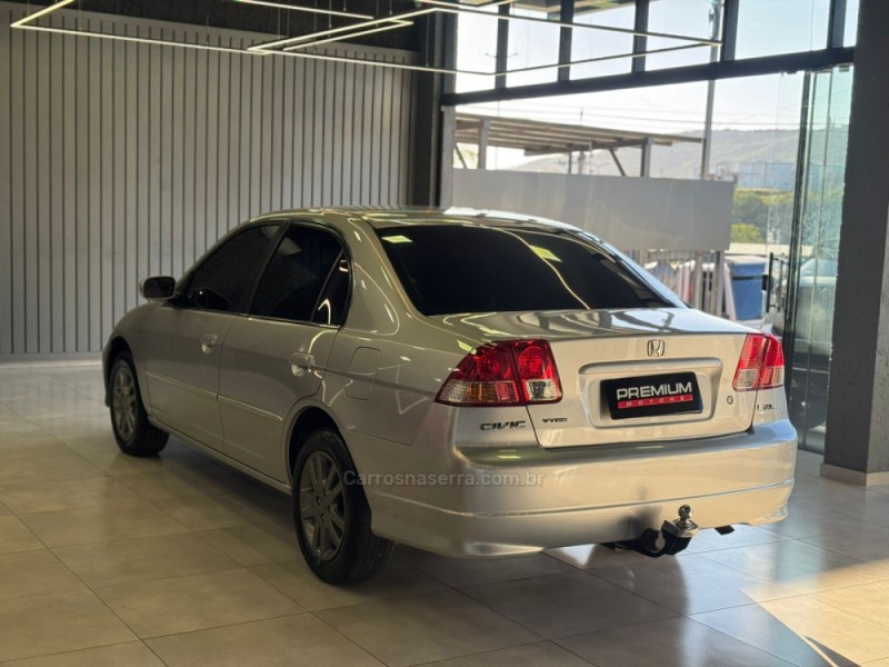 CIVIC 1.7 LXL 16V GASOLINA 4P AUTOMÁTICO - 2006 - DOIS IRMãOS