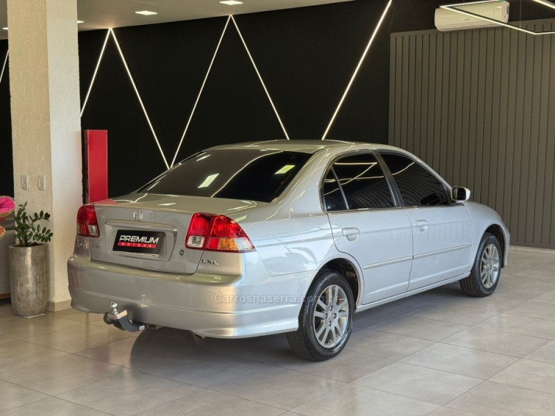 CIVIC 1.7 LXL 16V GASOLINA 4P AUTOMÁTICO - 2006 - DOIS IRMãOS