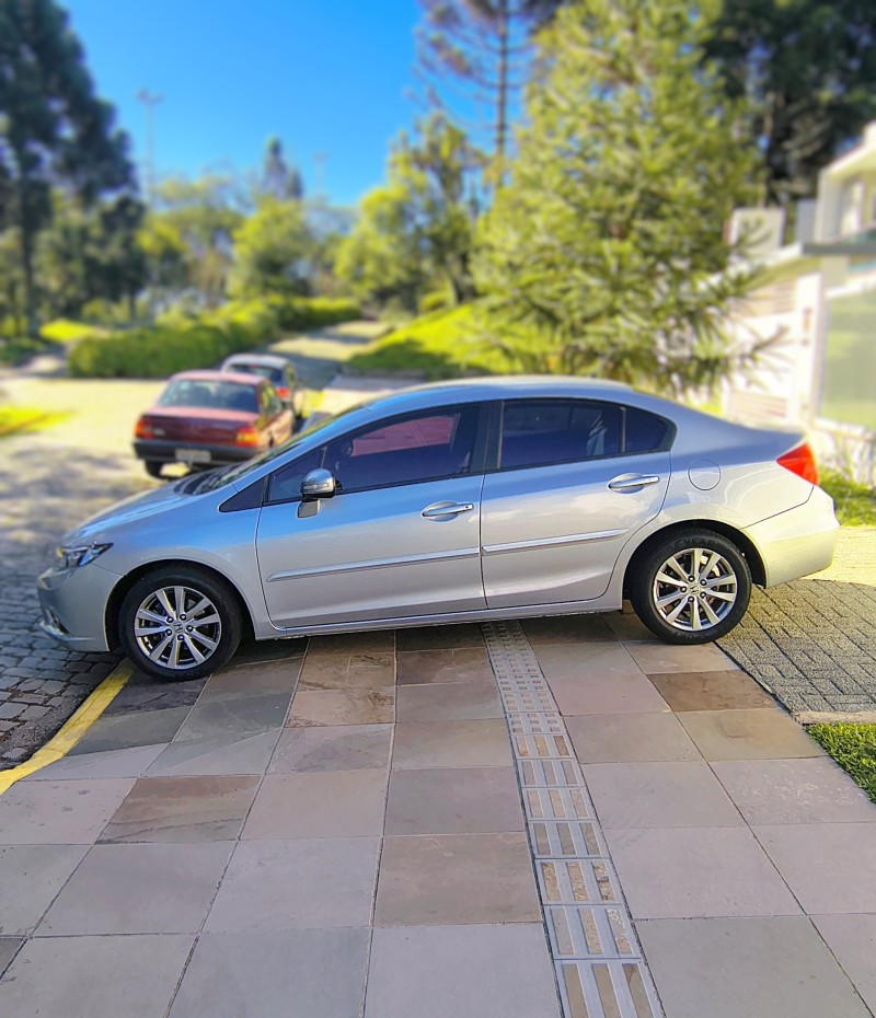 CIVIC 2.0 LXR 16V FLEX 4P AUTOMÁTICO - 2014 - FARROUPILHA