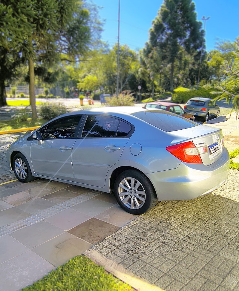 CIVIC 2.0 LXR 16V FLEX 4P AUTOMÁTICO - 2014 - FARROUPILHA