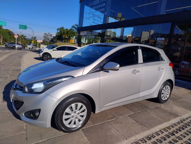 HB20 1.0 COMFORT PLUS 12V FLEX 4P MANUAL