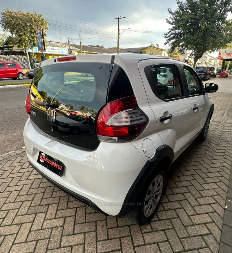 MOBI 1.0 8V EVO FLEX LIKE. MANUAL - 2023 - PAROBé
