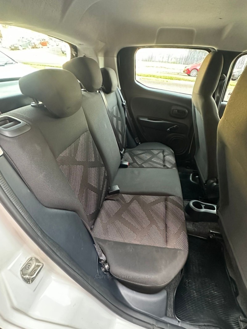 MOBI 1.0 8V EVO FLEX LIKE. MANUAL - 2023 - PAROBé