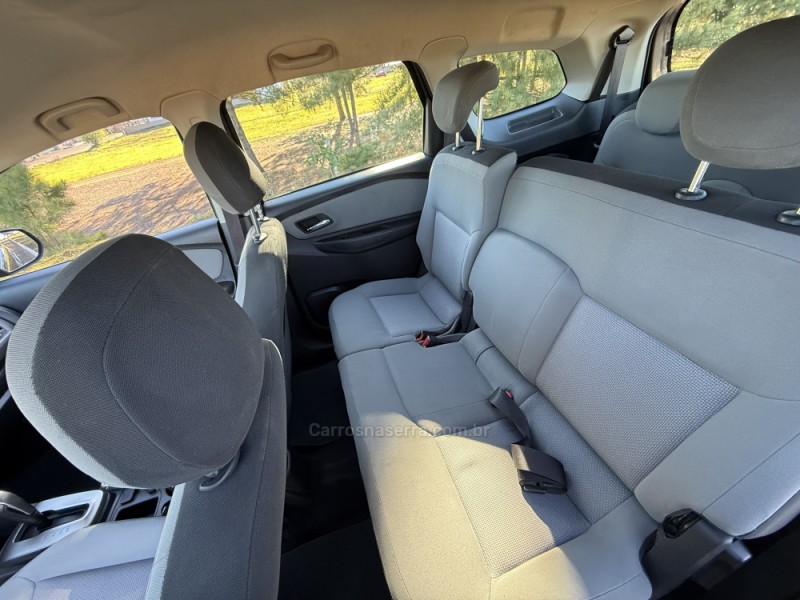 SPIN 1.8 LTZ 8V FLEX 4P AUTOMÁTICO - 2016 - VACARIA