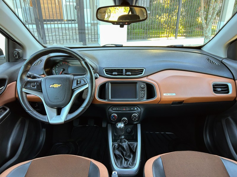 ONIX 1.4 MPFI ACTIV 8V FLEX 4P MANUAL - 2018 - BENTO GONçALVES