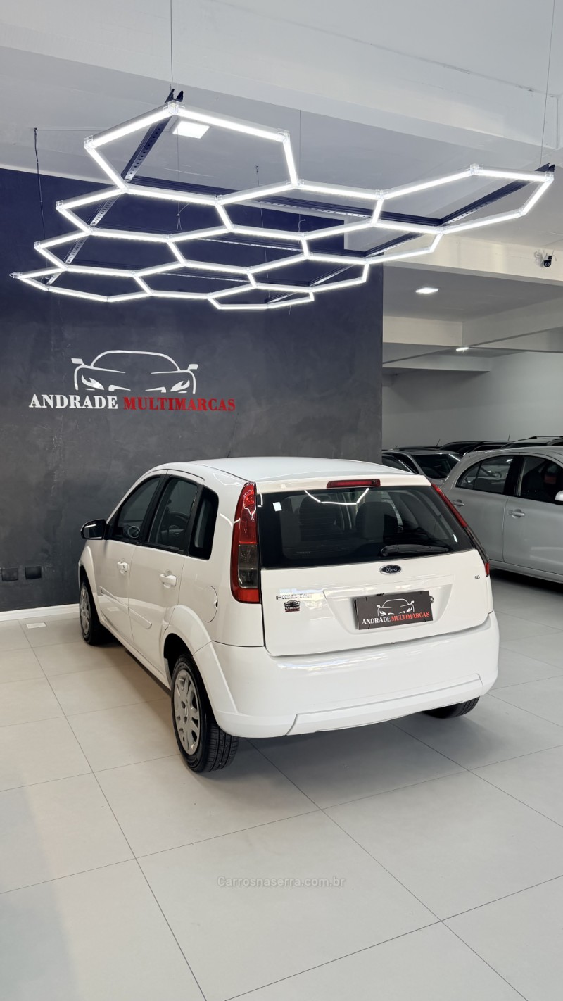 FIESTA 1.6 SE HATCH 16V FLEX 4P MANUAL - 2014 - CAXIAS DO SUL