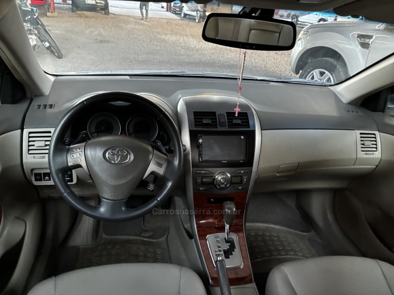 COROLLA 2.0 ALTIS PREMIUM 16V FLEX 4P AUTOMÁTICO - 2011 - CAXIAS DO SUL