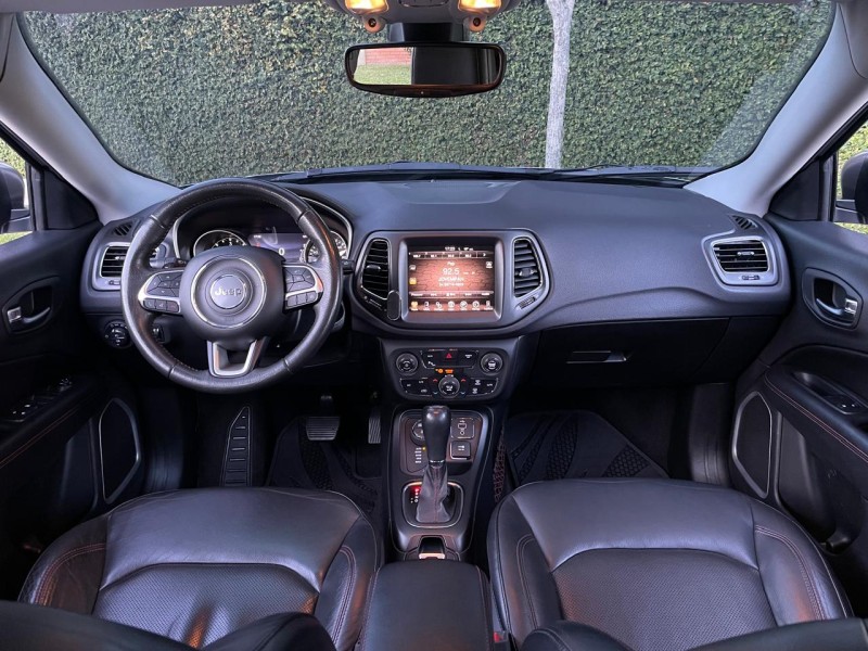 COMPASS 2.0 16V DIESEL TRAILHAWK 4X4 AUTOMÁTICO - 2017 - FARROUPILHA