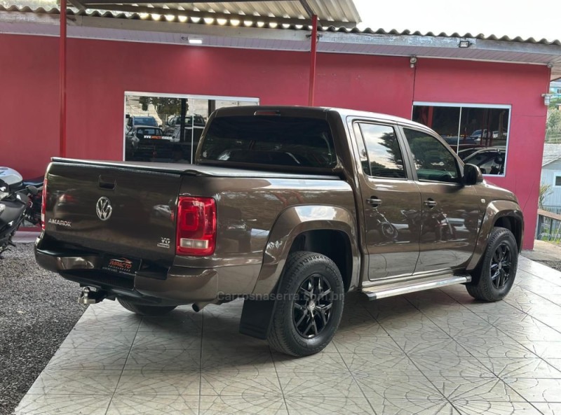 AMAROK 2.0 TRENDLINE 4X4 CD 16V TURBO INTERCOOLER DIESEL 4P MANUAL - 2011 - CAXIAS DO SUL
