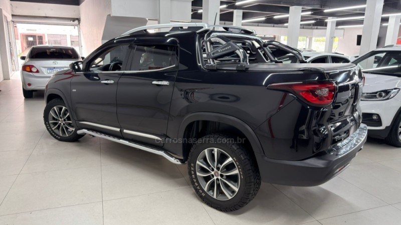 TORO 2.0 16V TURBO DIESEL VOLCANO AT9 4X4 AUTOMÁTICO - 2018 - CAXIAS DO SUL