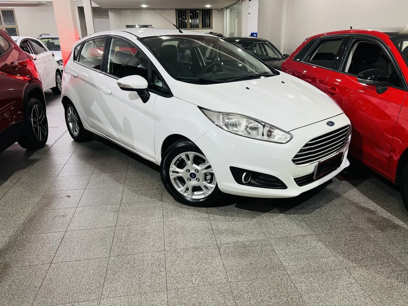 FIESTA 1.5 SE HATCH 16V FLEX 4P MANUAL - 2014 - CAXIAS DO SUL