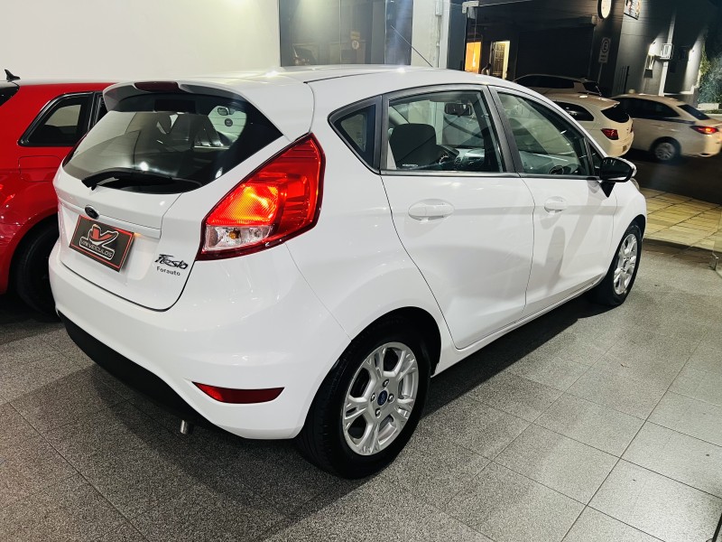 FIESTA 1.5 SE HATCH 16V FLEX 4P MANUAL - 2014 - CAXIAS DO SUL