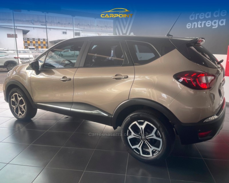 CAPTUR 1.3 ICONIC 16V TURBO FLEX 4P AUTOMÁTICO - 2024 - CAXIAS DO SUL