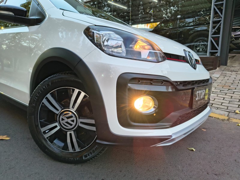 UP 1.0 TSI XTREME UP 12V FLEX 4P MANUAL - 2021 - DOIS IRMãOS