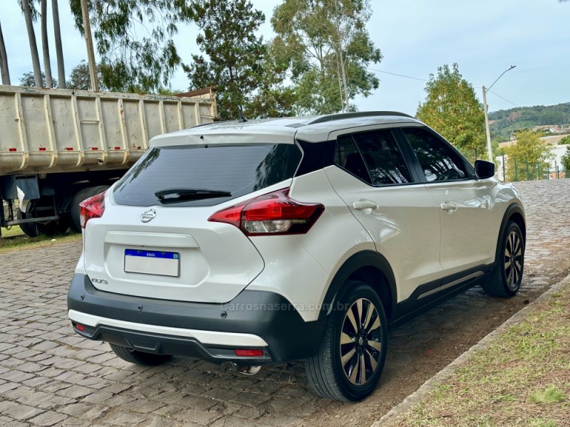 KICKS 1.6 16V FLEX SV 4P XTRONIC - 2017 - GUAPORé