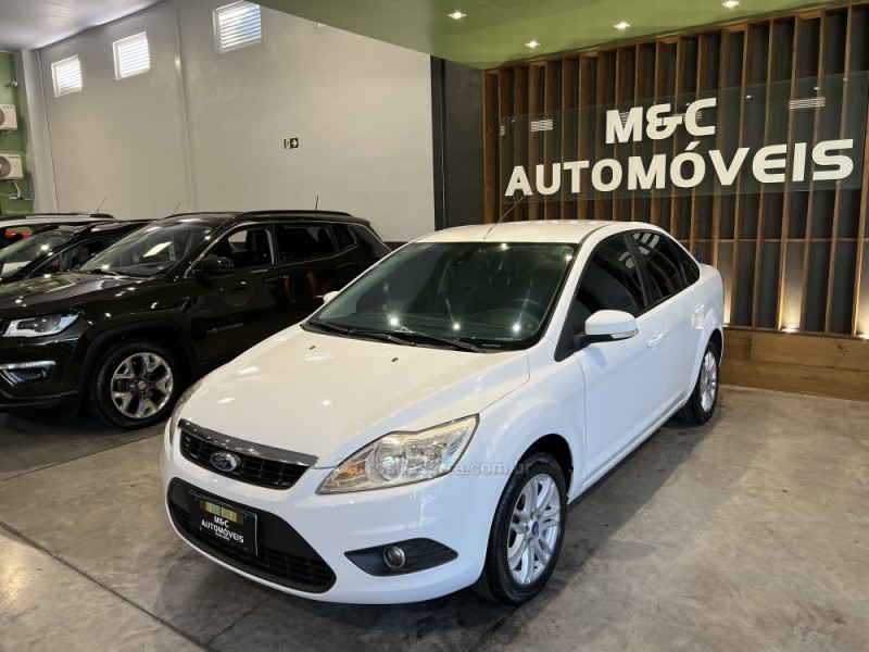 focus 2.0 glx sedan 16v flex 4p manual 2012 caxias do sul