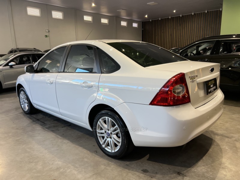 FOCUS 2.0 GLX SEDAN 16V FLEX 4P MANUAL - 2012 - CAXIAS DO SUL