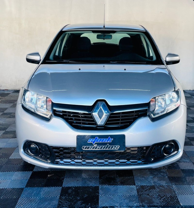 SANDERO 1.6 EXPRESSION 8V FLEX 4P MANUAL - 2017 - NOVO HAMBURGO
