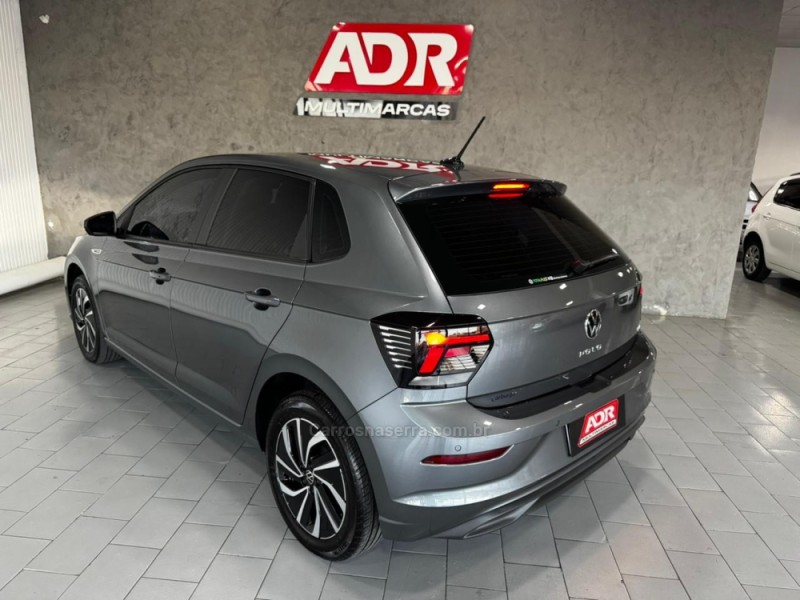 POLO 1.0 170 TSI 12V HIGHLINE FLEX 4P AUTOMÁTICO - 2024 - CAXIAS DO SUL