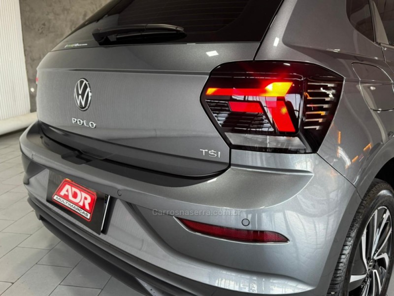 POLO 1.0 170 TSI 12V HIGHLINE FLEX 4P AUTOMÁTICO - 2024 - CAXIAS DO SUL