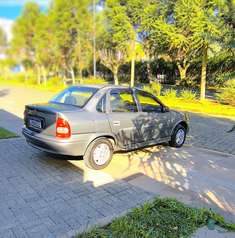 CLASSIC 1.0 MPFI 8V GASOLINA 4P MANUAL - 2005 - FARROUPILHA