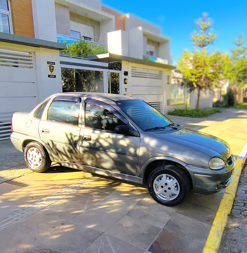 CLASSIC 1.0 MPFI 8V GASOLINA 4P MANUAL - 2005 - FARROUPILHA