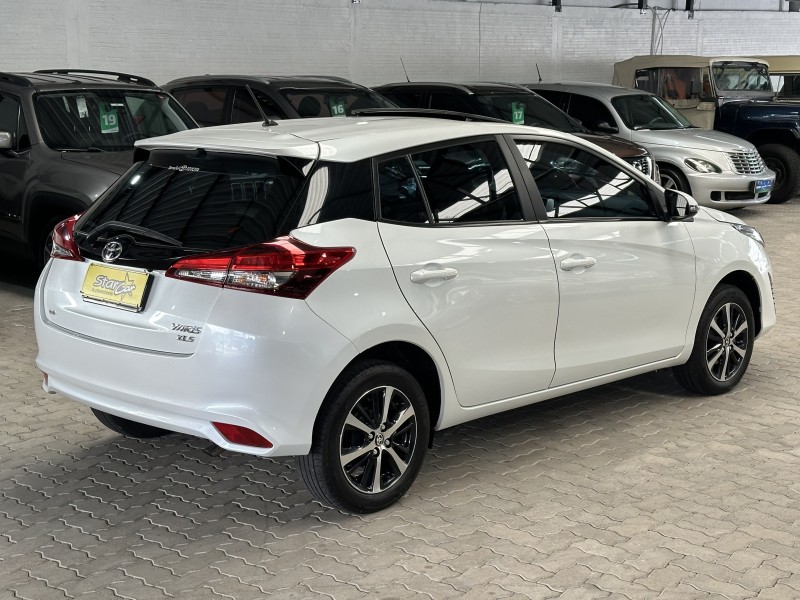YARIS 1.5 XLS CONNECT 16V FLEX 4P AUTOMÁTICO - 2021 - CAXIAS DO SUL