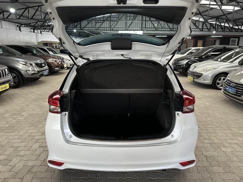 YARIS 1.5 XLS CONNECT 16V FLEX 4P AUTOMÁTICO - 2021 - CAXIAS DO SUL