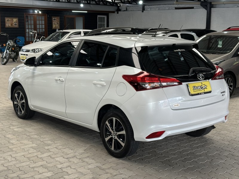 YARIS 1.5 XLS CONNECT 16V FLEX 4P AUTOMÁTICO - 2021 - CAXIAS DO SUL