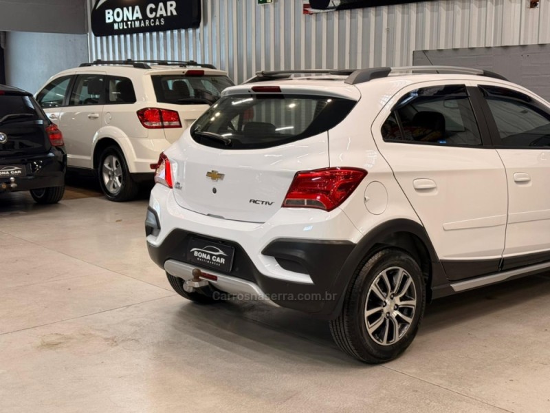 ONIX 1.4 MPFI ACTIV 8V FLEX 4P AUTOMÁTICO - 2018 - CAXIAS DO SUL