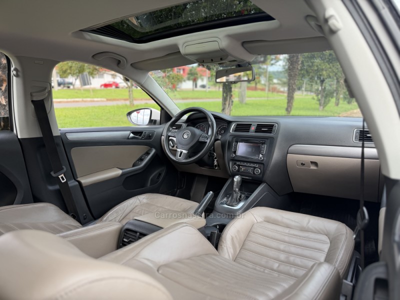 JETTA 2.0 TSI HIGHLINE 200CV GASOLINA 4P TIPTRONIC - 2012 - CASCA
