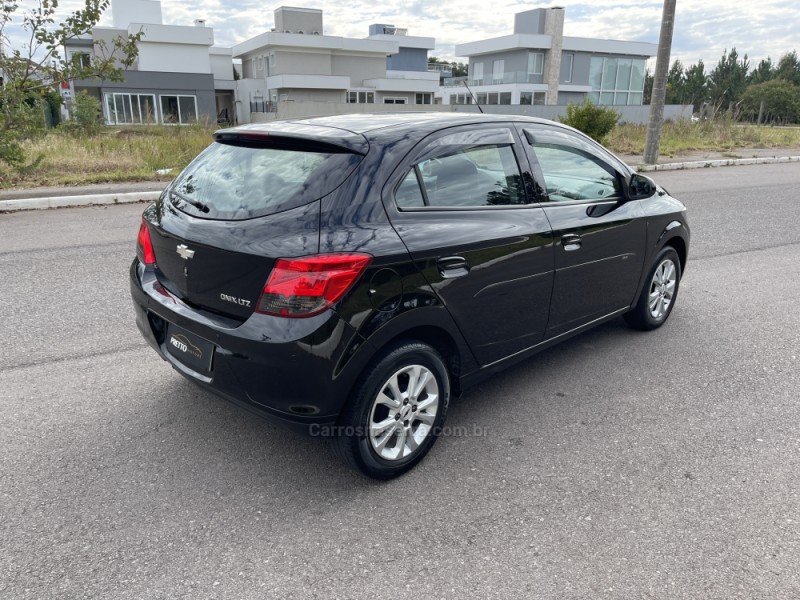 ONIX 1.4 MPFI LTZ 8V FLEX 4P MANUAL - 2013 - BENTO GONçALVES