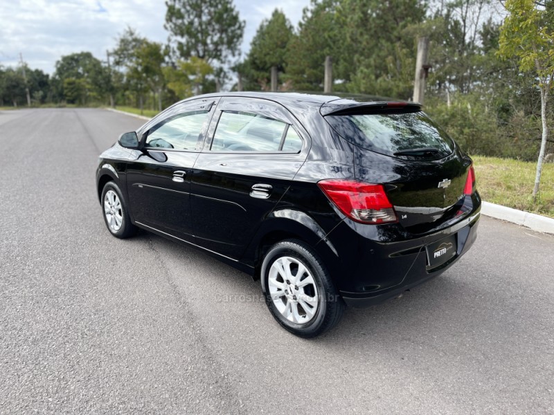 ONIX 1.4 MPFI LTZ 8V FLEX 4P MANUAL - 2013 - BENTO GONçALVES