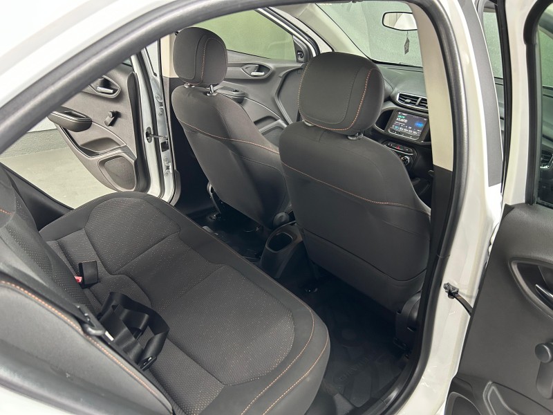 ONIX 1.4 MPFI LT 8V FLEX 4P MANUAL - 2015 - CAXIAS DO SUL