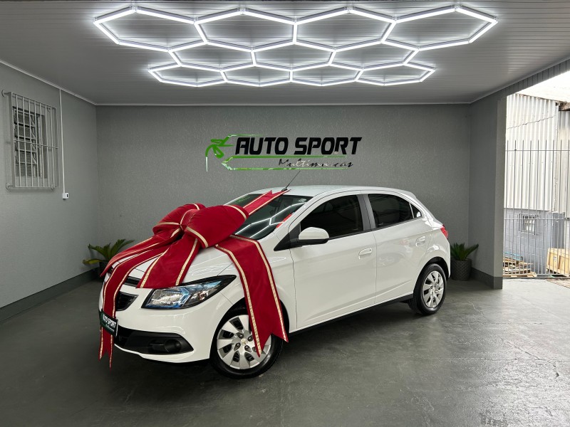 ONIX 1.4 MPFI LT 8V FLEX 4P MANUAL - 2015 - CAXIAS DO SUL