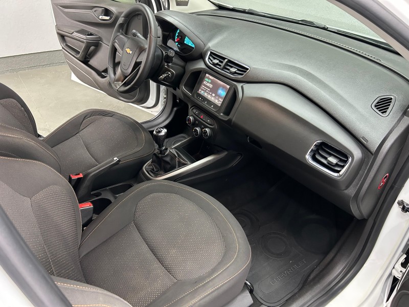 ONIX 1.4 MPFI LT 8V FLEX 4P MANUAL - 2015 - CAXIAS DO SUL