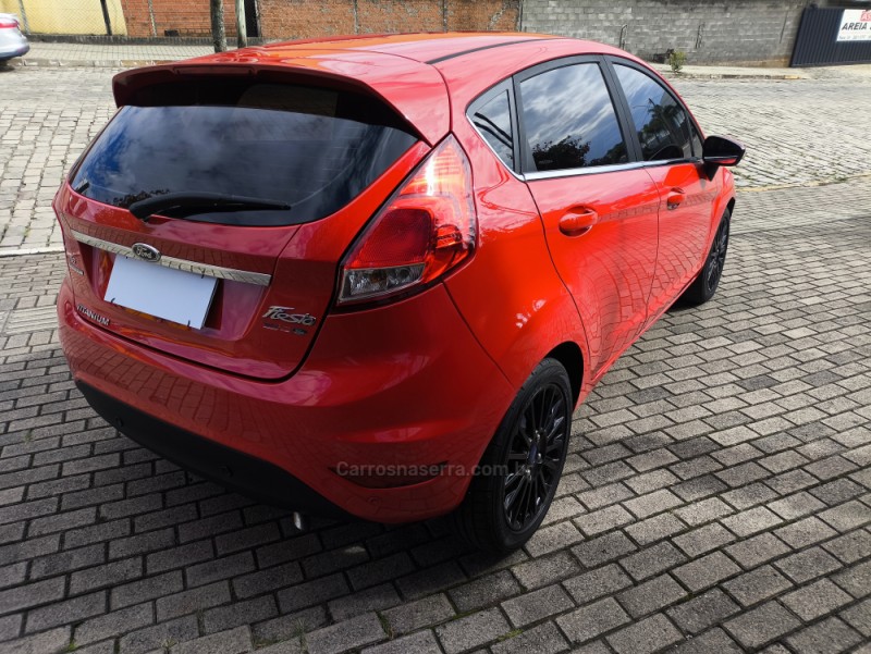FIESTA 1.6 TITANIUM HATCH 16V FLEX 4P AUTOMÁTICO - 2014 - FARROUPILHA